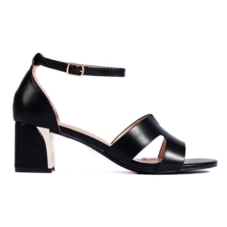 Sandalias negras de tacón bajo negro