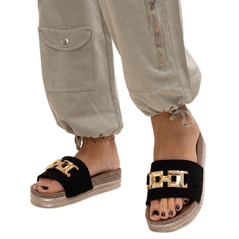 Chanclas negras con hebilla brillante by Niamh negro