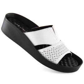 Chanclas de mujer plateadas con goma elástica, plata brillo, Sabatina 2318-4