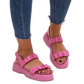 Sandalias Dashi rosa con suela gruesa. rosado