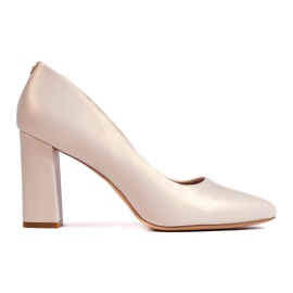 Zapatos de tacón color crema con tacón grueso de Sergio Leone beige