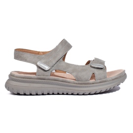 Sandalias cómodas de mujer en color gris.