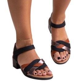 Sandalias de tacón bajo negras de Rudaina negro