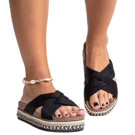 Chanclas negras con suela decorativa Demet. negro