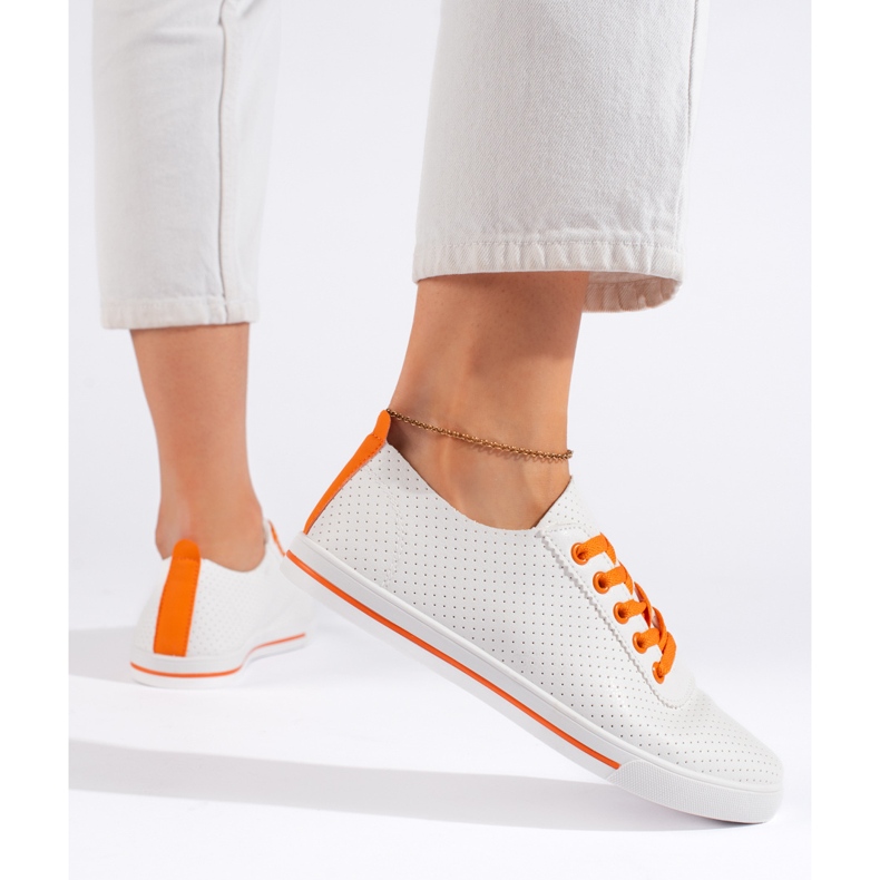 Zapatillas de mujer blancas con cordones naranjas. blanco Zapatillas de mujer blancas con cordones naranjas. blanco