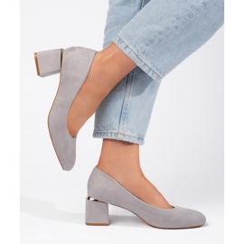 Tacones de ante gris