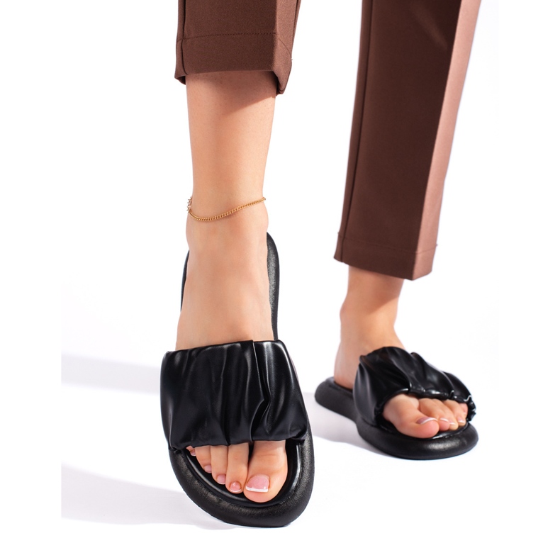 Pantuflas negras de señora negro Pantuflas negras de señora negro