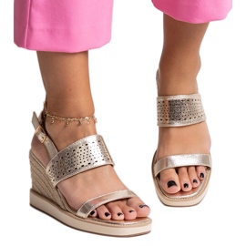 Sandalias cuña Muhja doradas dorado