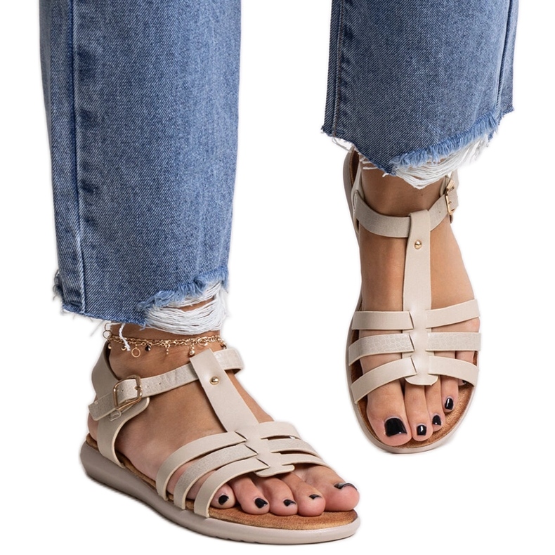 Sandalias beige de piel ecológica de Grimalda Sandalias beige de piel ecológica de Grimalda