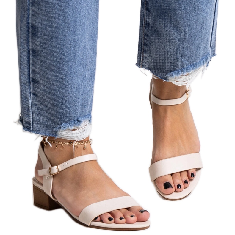 Sandalias tacón bajo beige Basina