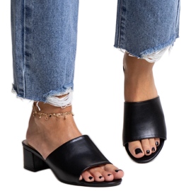 Chanclas Asala tacón bajo negras negro