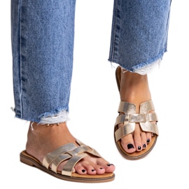 Chanclas clásicas doradas con decoración Umayma. dorado