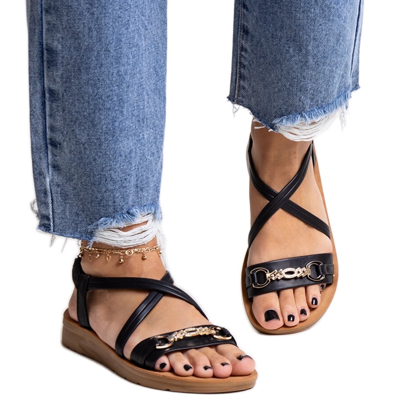 Sandalias negras con hebilla dorada de Pamphila negro