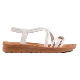 Sandalias de mujer blancas con suela gruesa. blanco