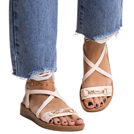 Sandalias beige con hebilla dorada Pamphila