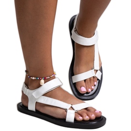 Sandalias blancas de piel ecológica de Nashida. blanco Sandalias blancas de piel ecológica de Nashida. blanco