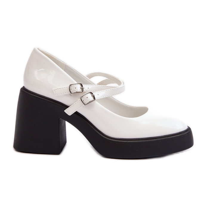 Zapatos de tacón de charol blancos con tacones gruesos de Halmina