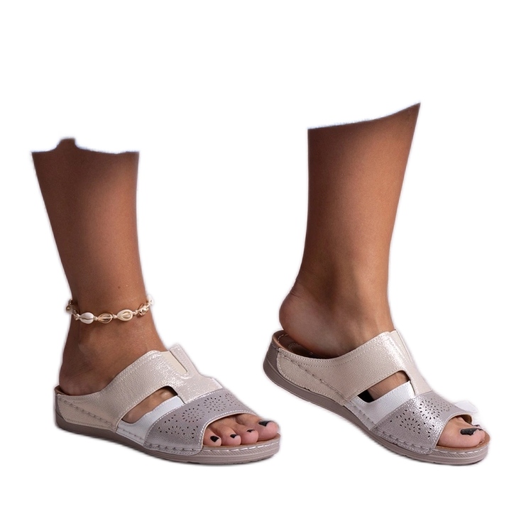 Chanclas Saminar beige brillantes
