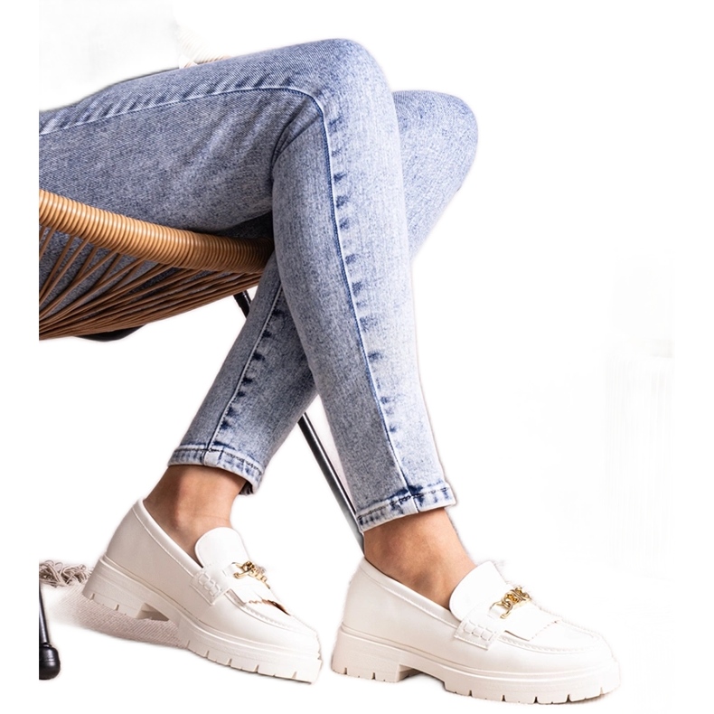 Bez marki Zapatos blancos con hebilla dorada de Anielania Bez marki Zapatos blancos con hebilla dorada de Anielania