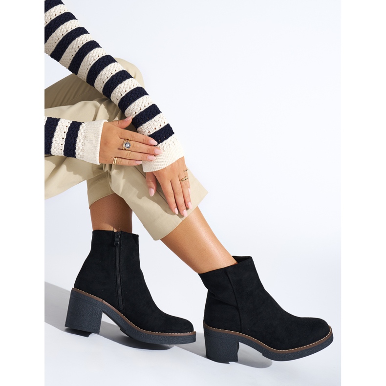 Botines negros de mujer