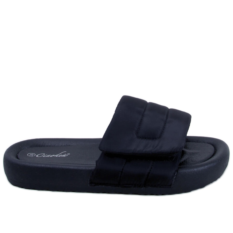Babuchas de nailon negro Cueto