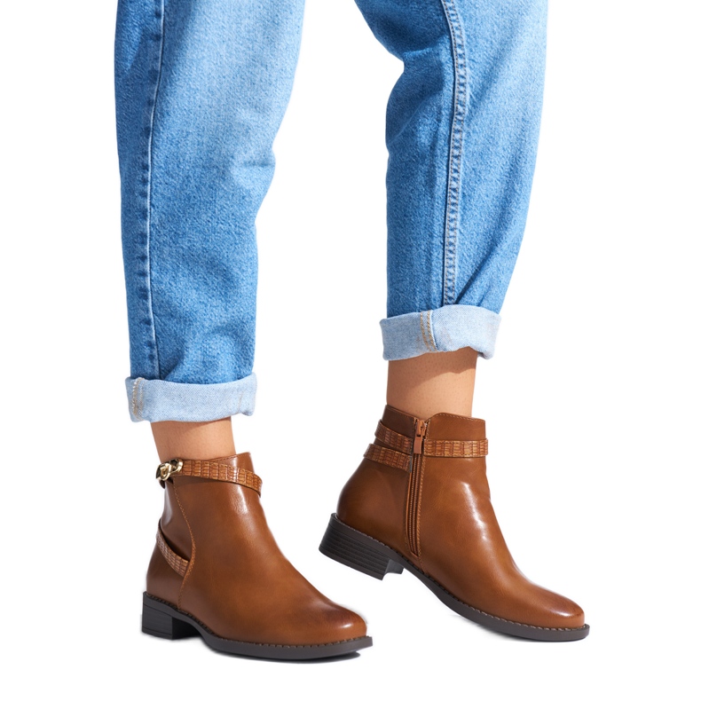 Botas de mujer marrones con tacón bajo marrón