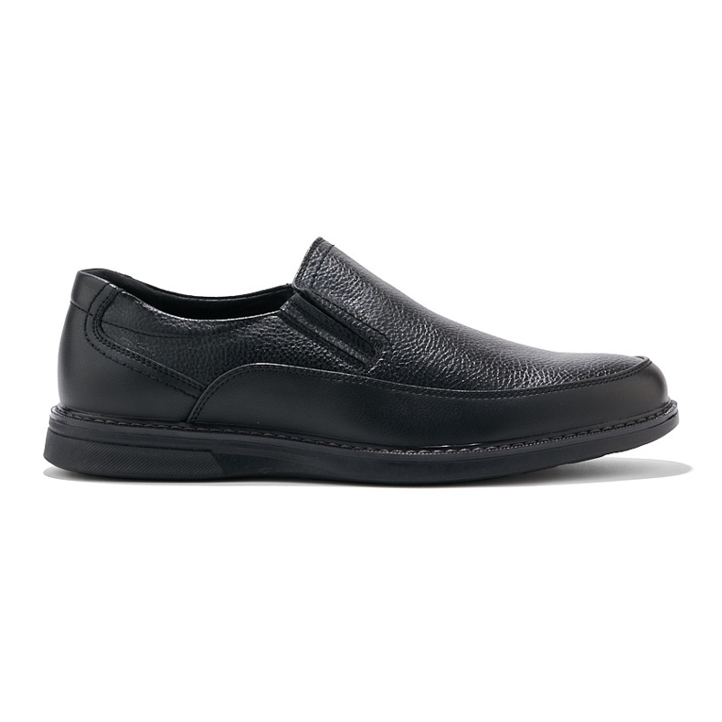 Zapatos sin cordones negros para hombre.