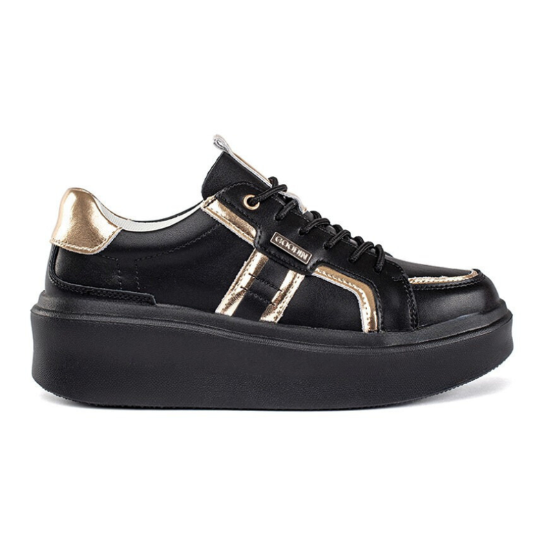 Zapatillas de piel con plataforma negra. negro