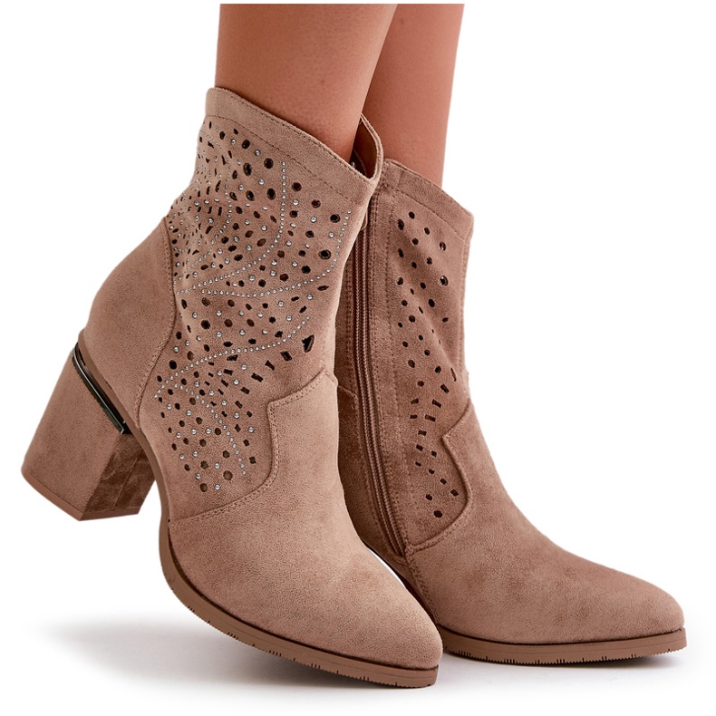 Botines de Mujer Calados Decorados Confeccionados en Ante Ecológico Beige S.Barski HY42-029 Botines de Mujer Calados Decorados Confeccionados en Ante Ecológico Beige S.Barski HY42-029