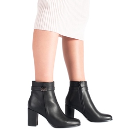 Botines negros elegantes de Sergio Leone