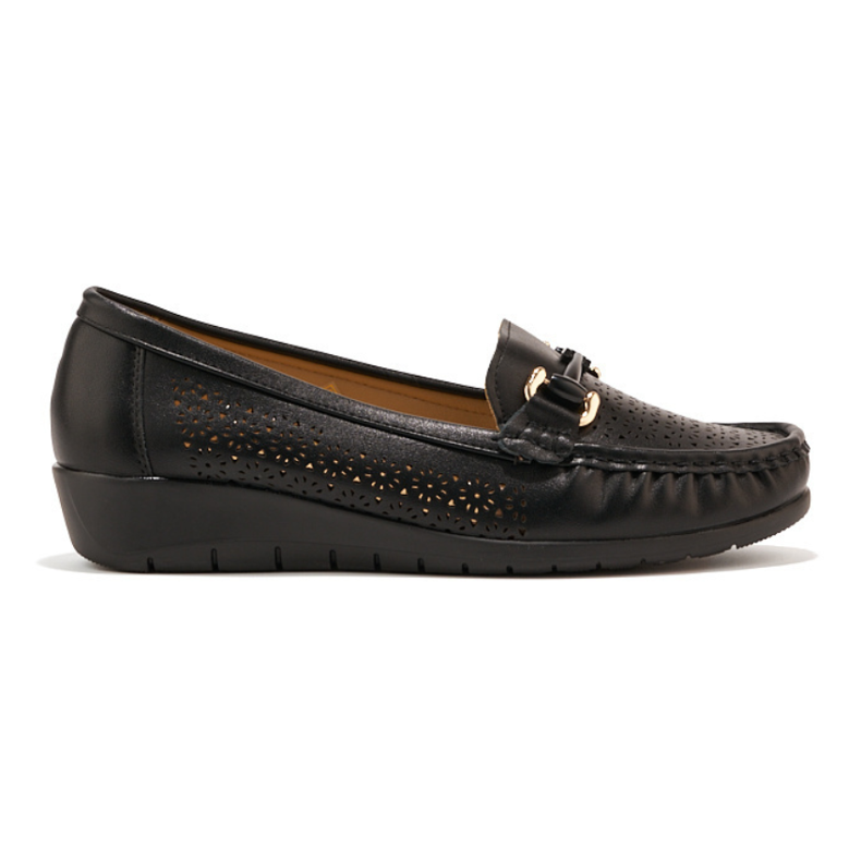 Mocasines negros calados con cuña baja