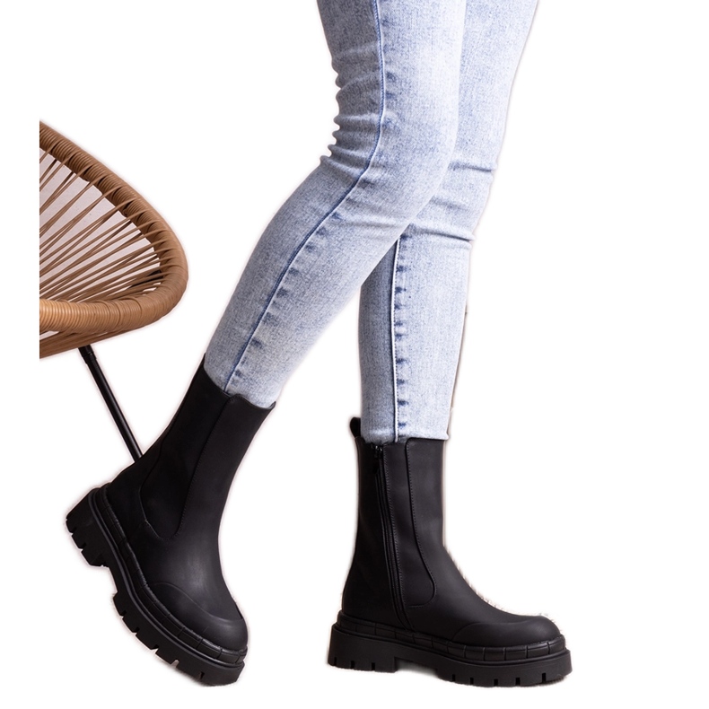 Botas Kunegunda negras con suela maciza. negro Botas Kunegunda negras con suela maciza. negro