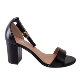 Sandalias de tacón negras de Asgha negro