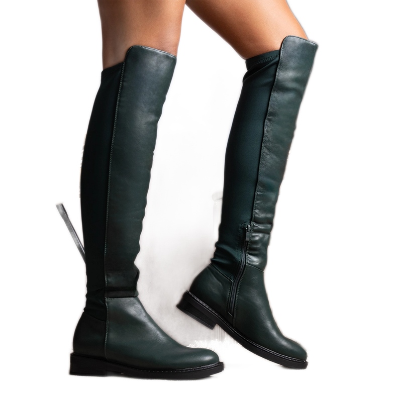 Botas largas verdes confeccionadas en ecopiel Polmapina. Botas largas verdes confeccionadas en ecopiel Polmapina.