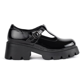 Zapatos de mujer charol negro con plataforma.