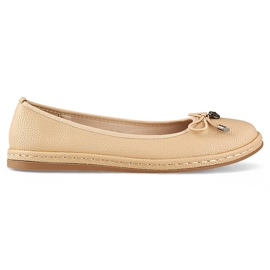 Bailarinas de mujer beige con plantilla de piel, zapatos cómodos de mujer.