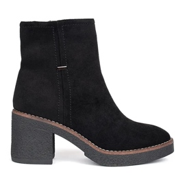 Botines negros de ante