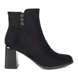Botines negros de ante