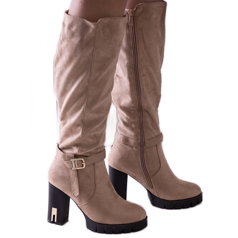 Botas de tacón alto con aislamiento beige de Alra