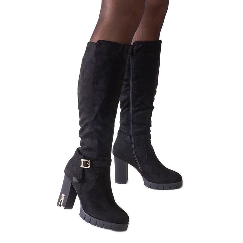 Botas de tacón alto con aislamiento negro de Alra Botas de tacón alto con aislamiento negro de Alra