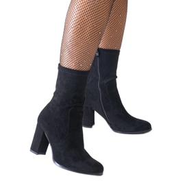 Botines negros ajustados de tacón en ante ecológico by Haner