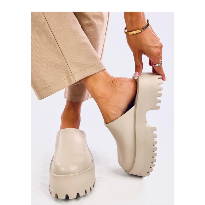 Zuecos de espuma Ernest Caqui - Inello verde Zuecos de espuma Ernest Caqui - Inello verde