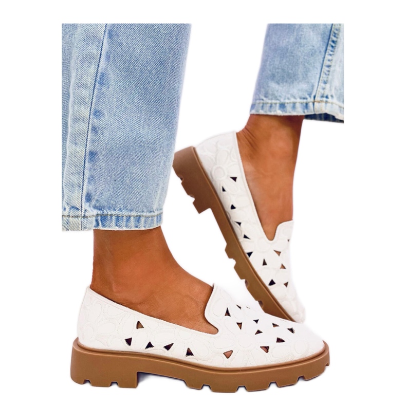 Mocasines blancos calados