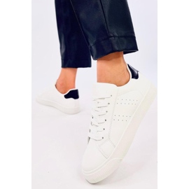 Zapatillas negras de mujer. blanco Zapatillas negras de mujer. blanco