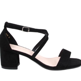 Sandalias negras de tacón bajo negro