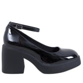Zapatos negros de tacón alto