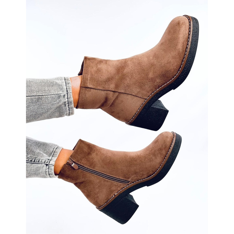 Botines de ante con tacón ancho Eliza Khaki - Inello marrón