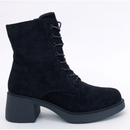 Botines negros con cordones