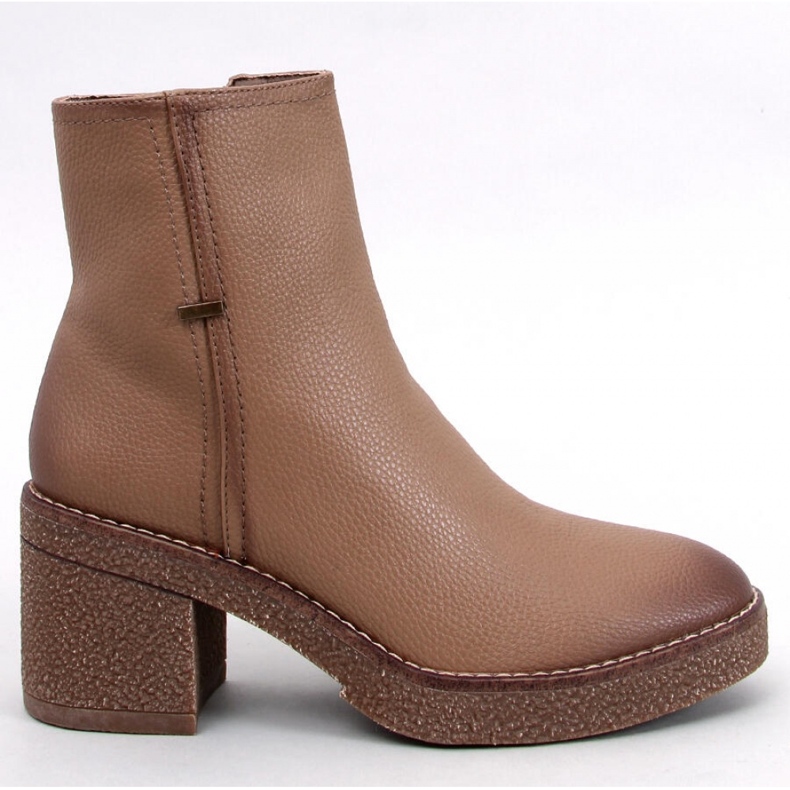 Tamika Botines tacón goma beige - Inello marrón