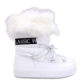 Botas de nieve de mujer blancas con pelo. blanco